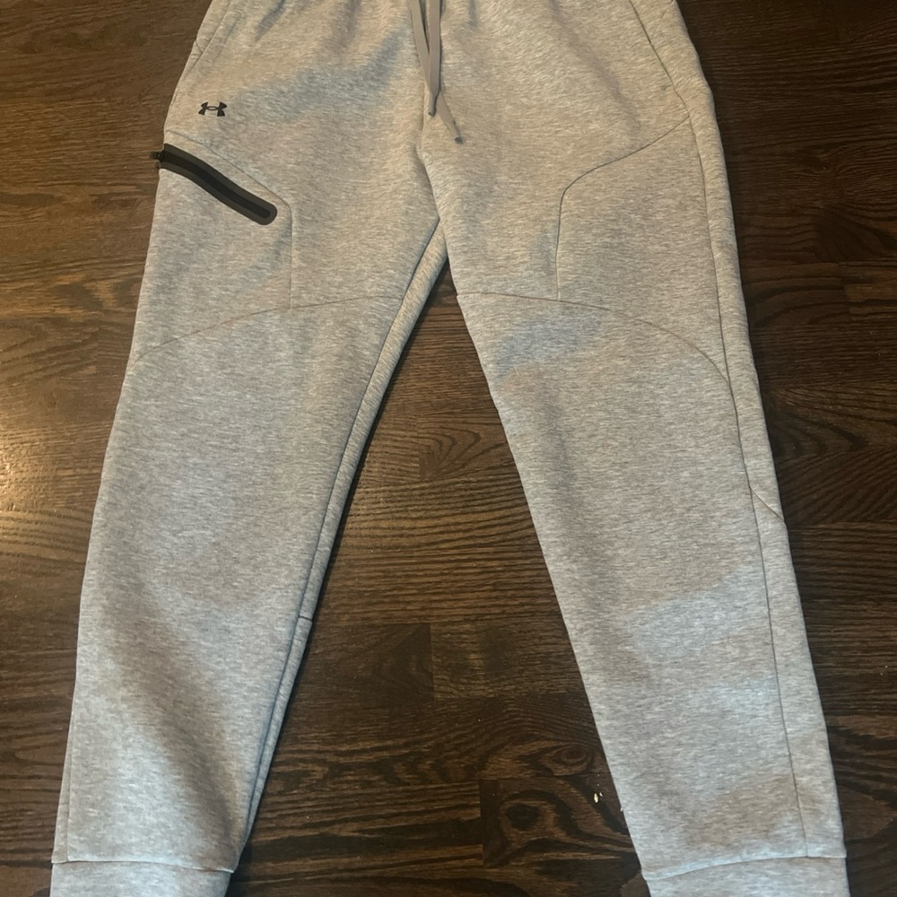 Under Armour Heather Gray Jogger Sweatpants Unstoppable